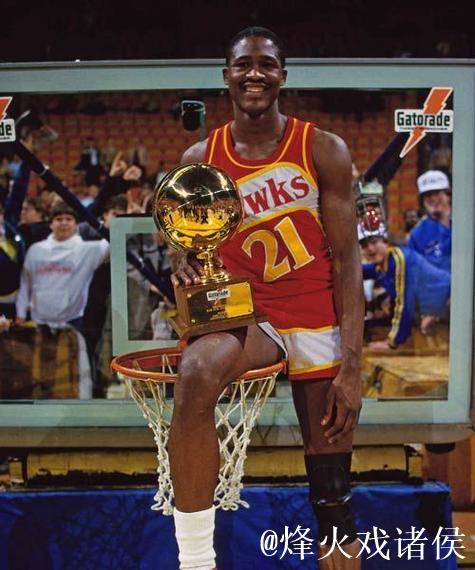 勒夫扣篮失手引发惊叹